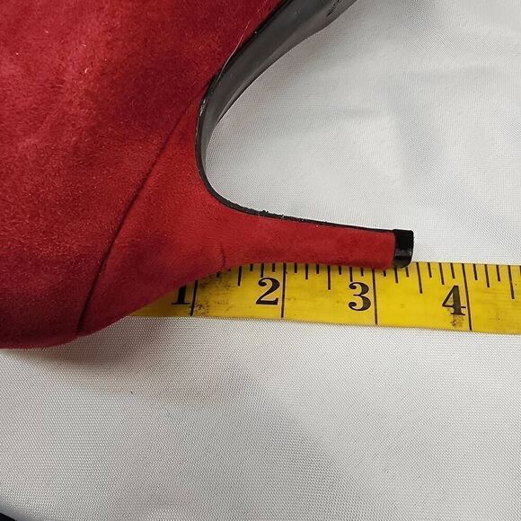 Marc Fisher Size 8.5 Women's Tuscany Suede Red Multi Ankle-High Pump - Picture 9 of 9